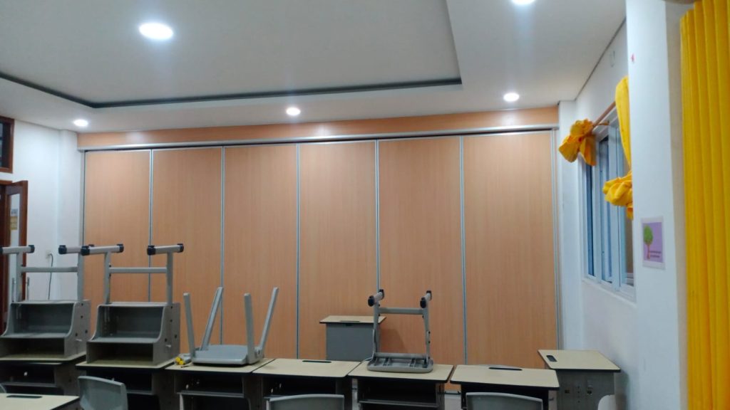 folding door