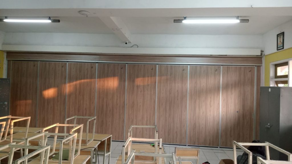 folding door